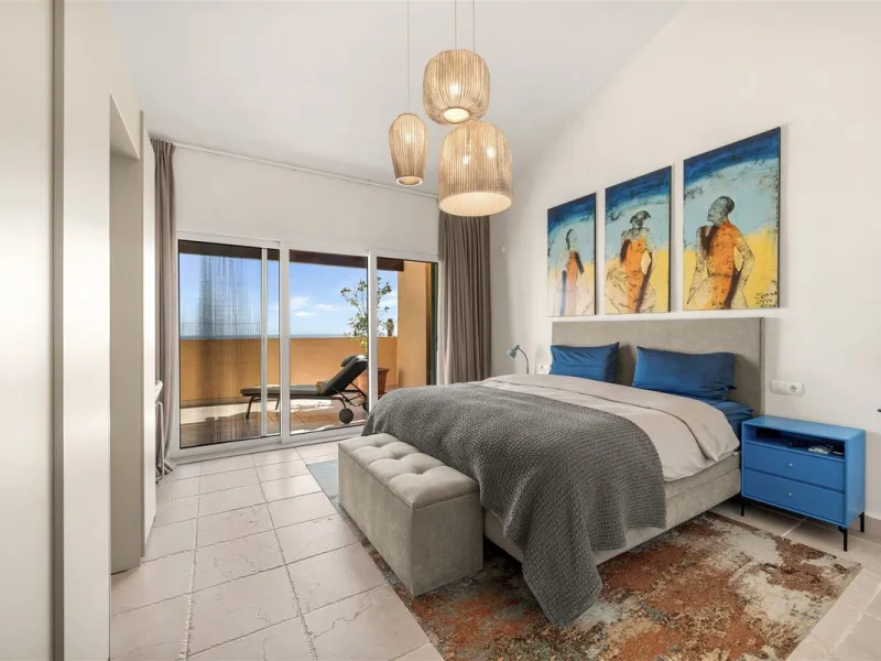 Exceptional panoramic duplex penthouse is located in the prestigious Los Flamingos Golf Resort and offers four bedrooms and two and a half bathrooms, beautifully presented in a refined modern rustic style.