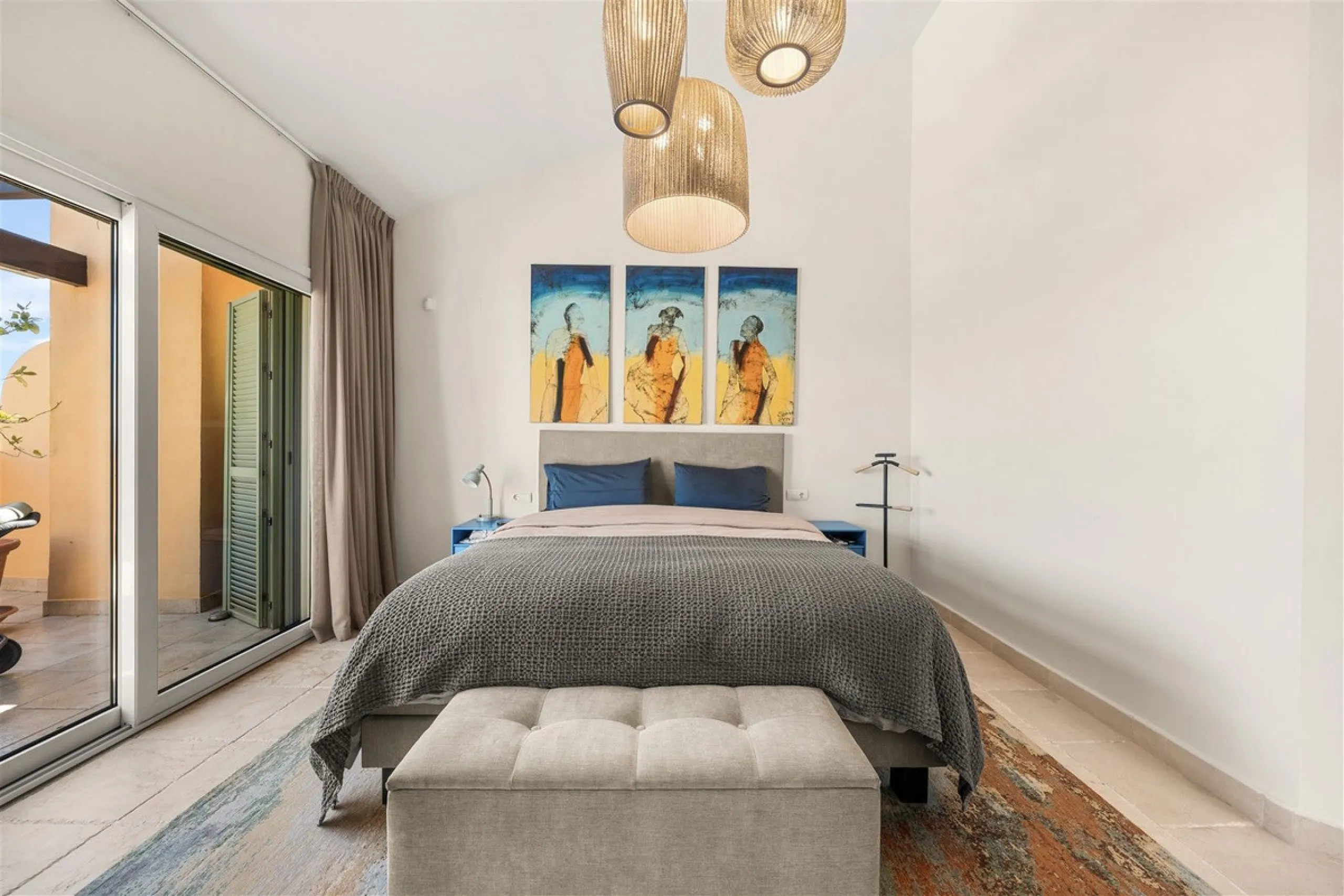 Exceptional panoramic duplex penthouse is located in the prestigious Los Flamingos Golf Resort and offers four bedrooms and two and a half bathrooms, beautifully presented in a refined modern rustic style.