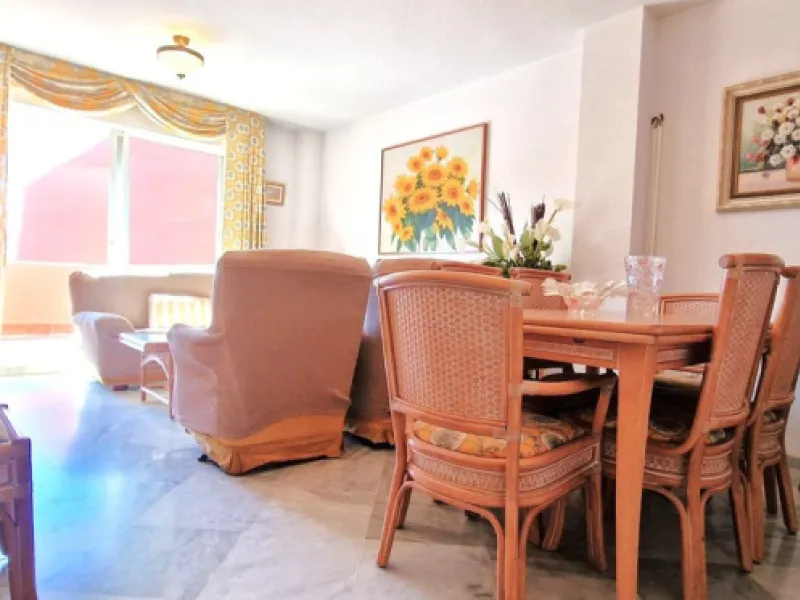 BEAUTIFUL BEACHFRONT APARTMENT WITH FANTASTIC TERRACE ON ONE OF MARBELLA'S BEST BEACHES!!