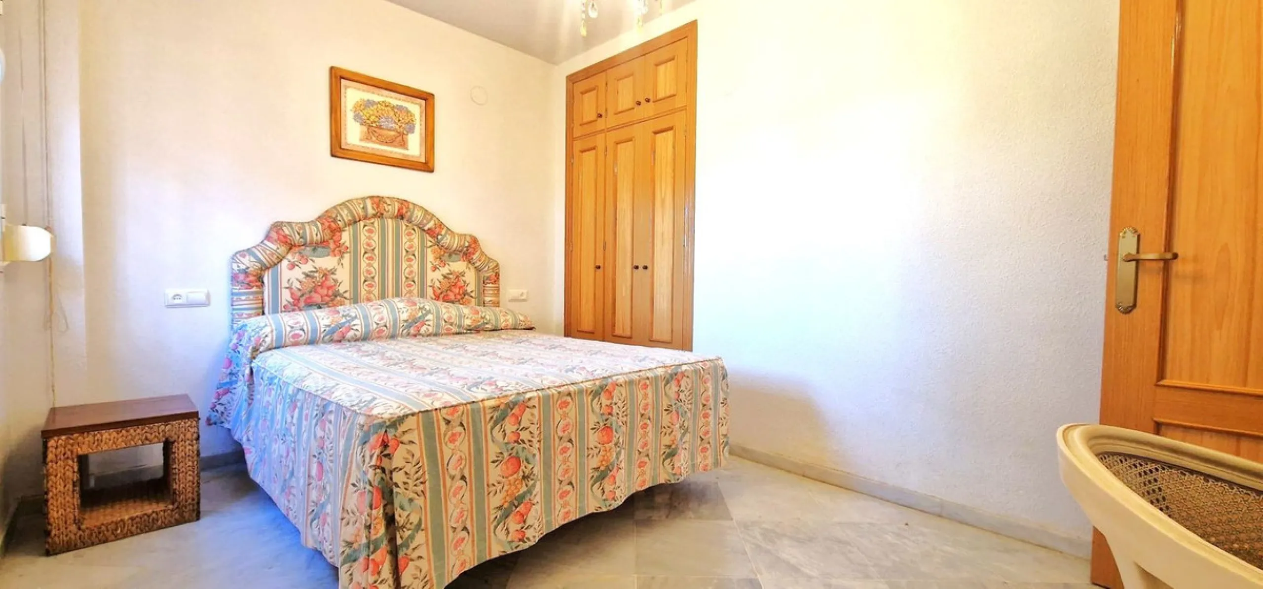 BEAUTIFUL BEACHFRONT APARTMENT WITH FANTASTIC TERRACE ON ONE OF MARBELLA'S BEST BEACHES!!
