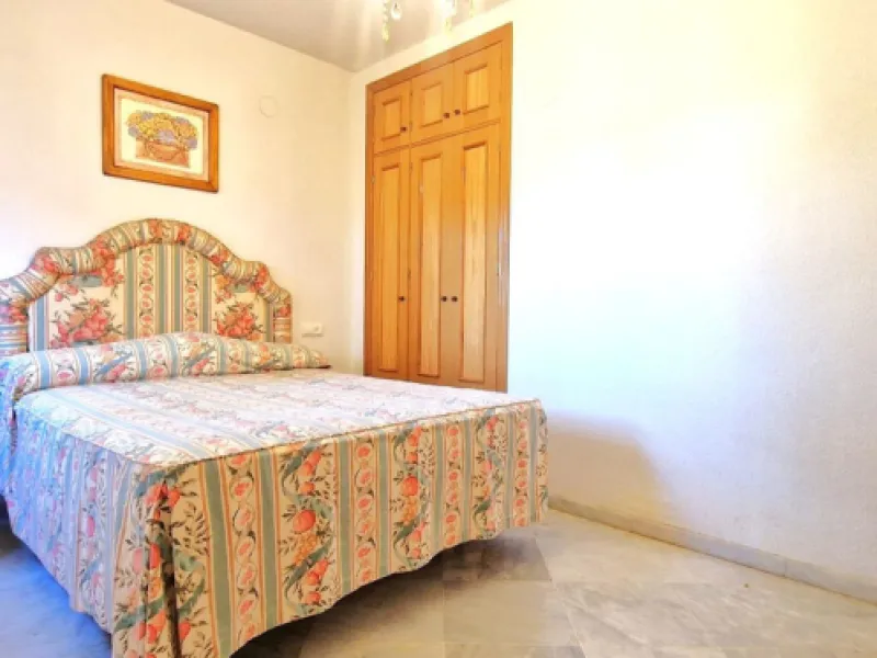 BEAUTIFUL BEACHFRONT APARTMENT WITH FANTASTIC TERRACE ON ONE OF MARBELLA'S BEST BEACHES!!