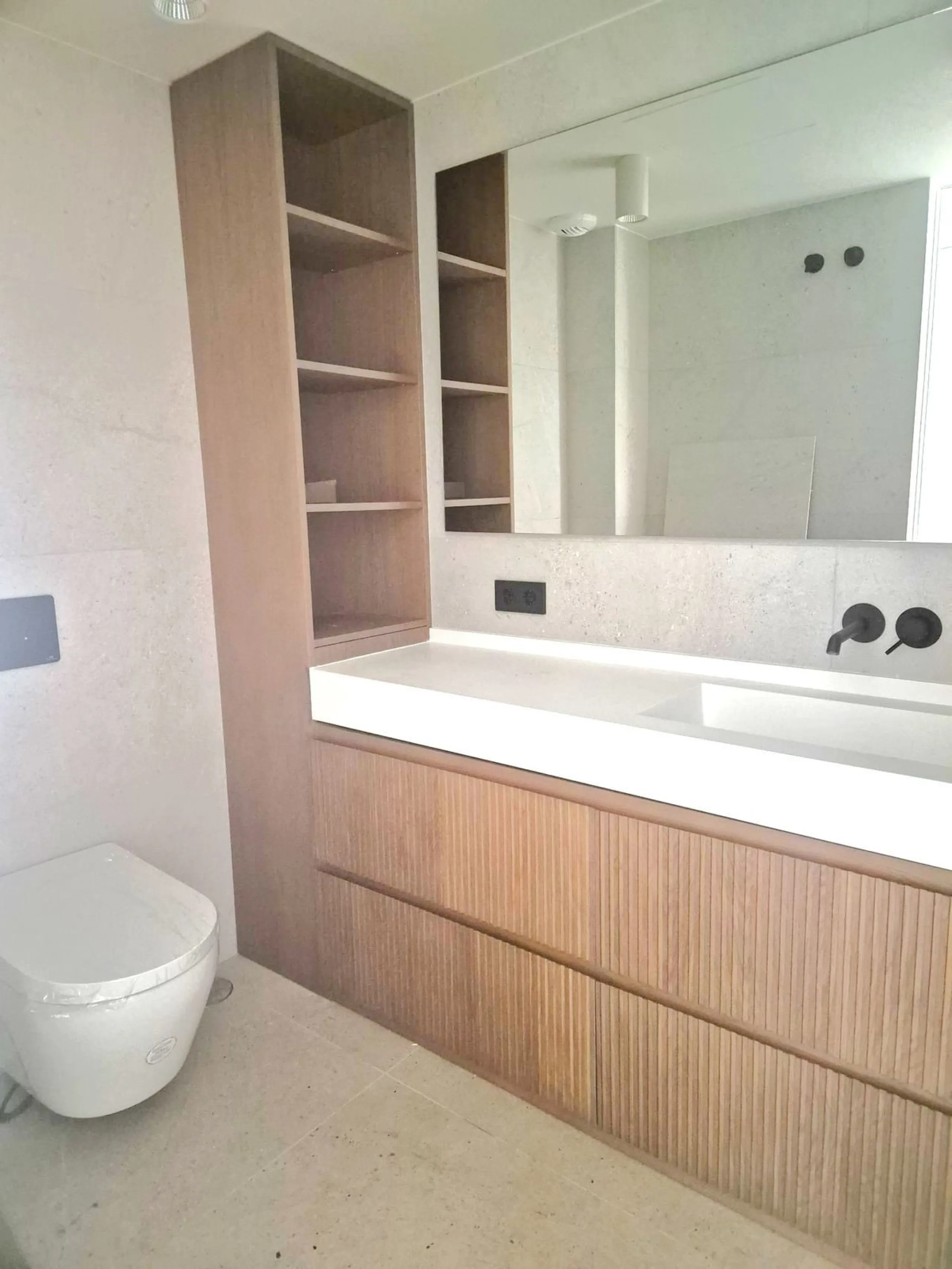 Luxury 3-Bedroom Apartment in the Heart of Marbella – Second Line to the Beach