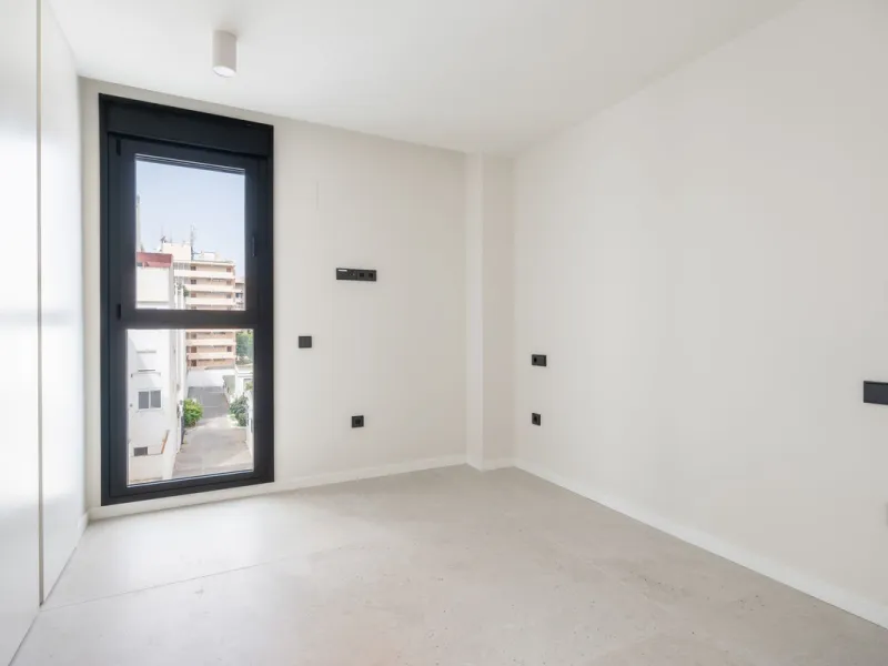 Luxury 3-Bedroom Apartment in the Heart of Marbella – Second Line to the Beach