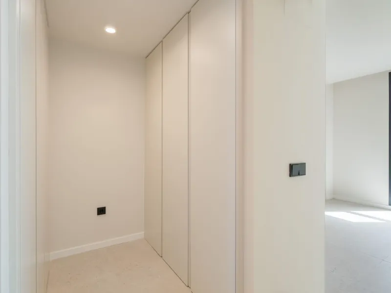 Luxury 3-Bedroom Apartment in the Heart of Marbella – Second Line to the Beach