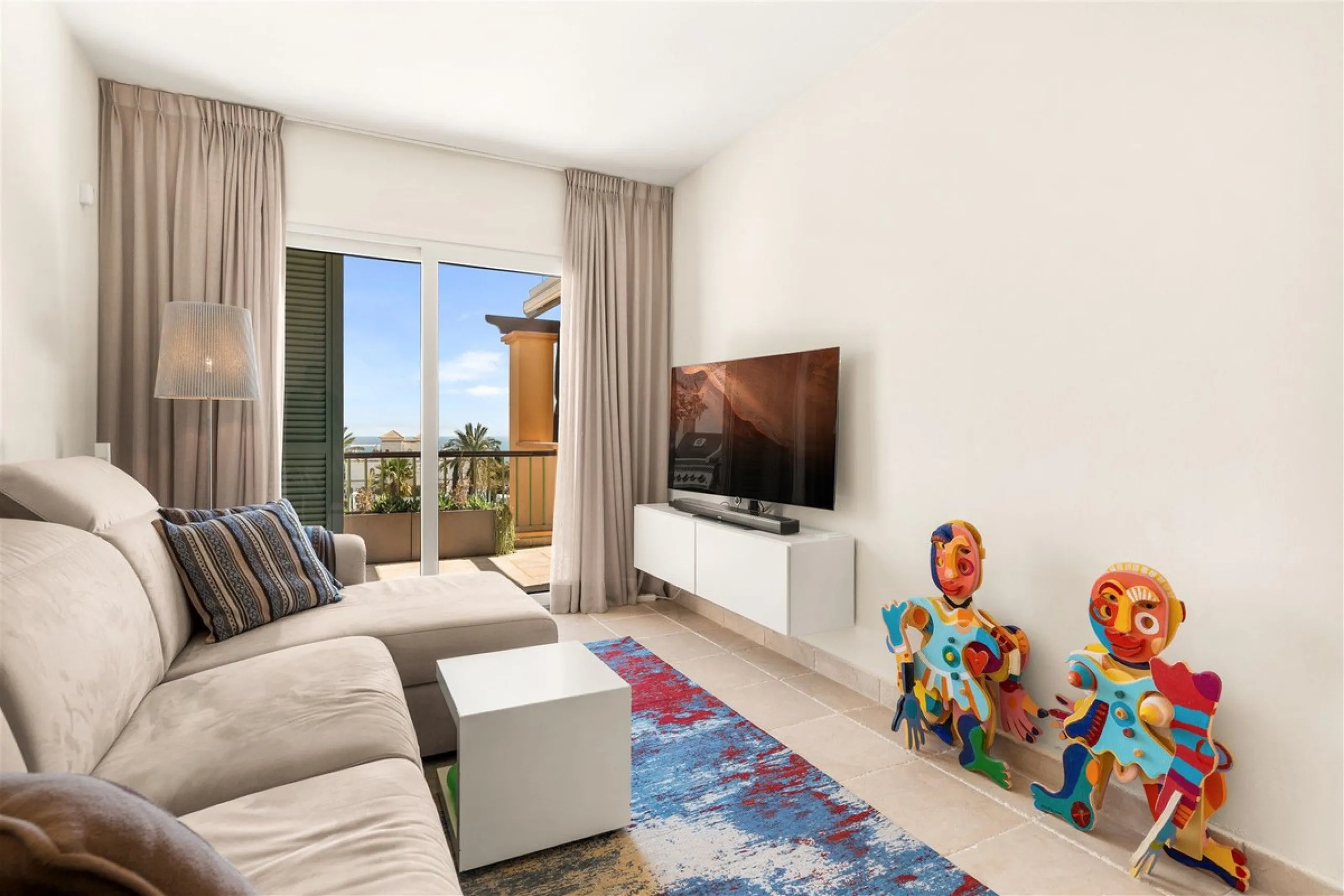 Exceptional panoramic duplex penthouse is located in the prestigious Los Flamingos Golf Resort and offers four bedrooms and two and a half bathrooms, beautifully presented in a refined modern rustic style.
