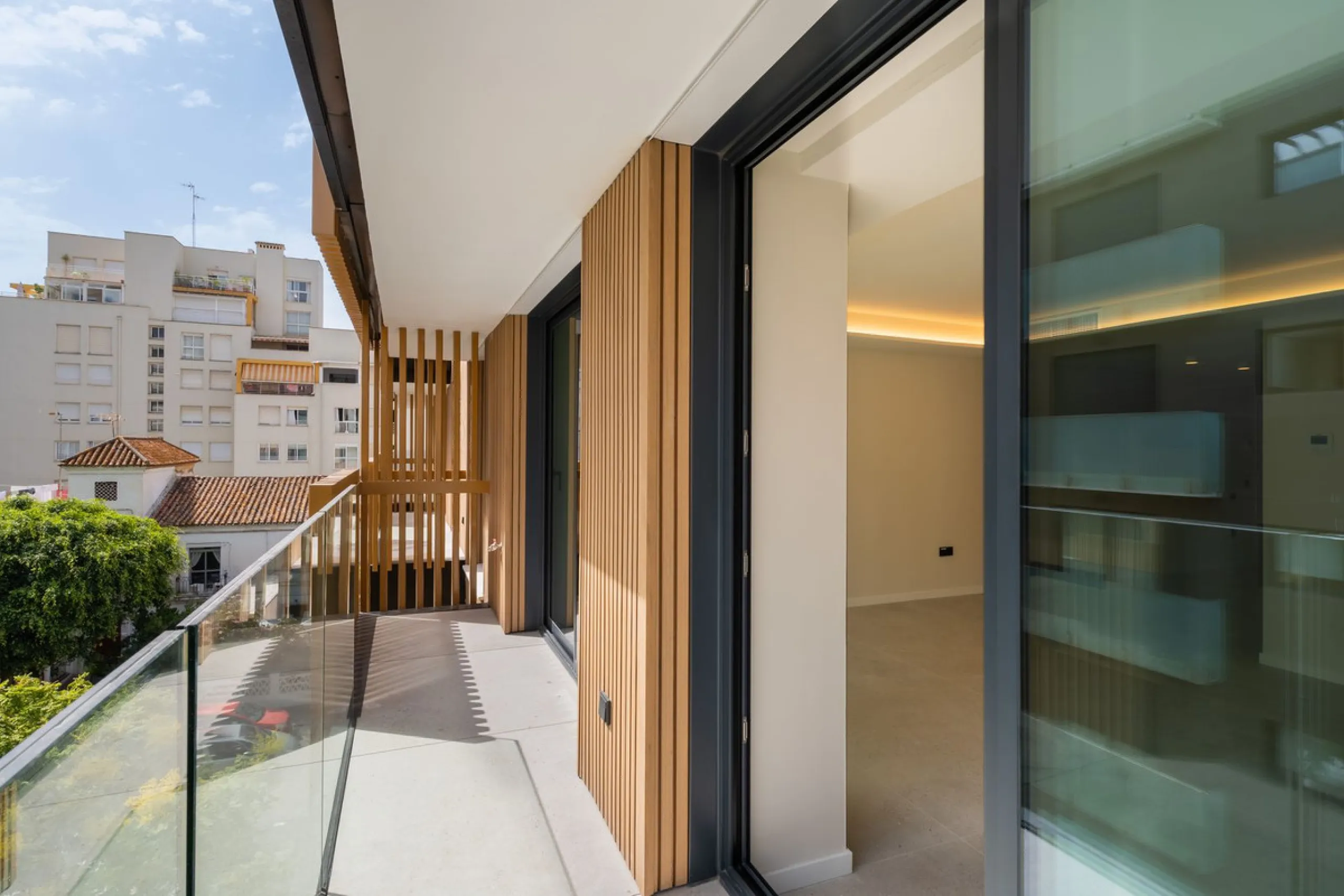 Luxury 3-Bedroom Apartment in the Heart of Marbella – Second Line to the Beach