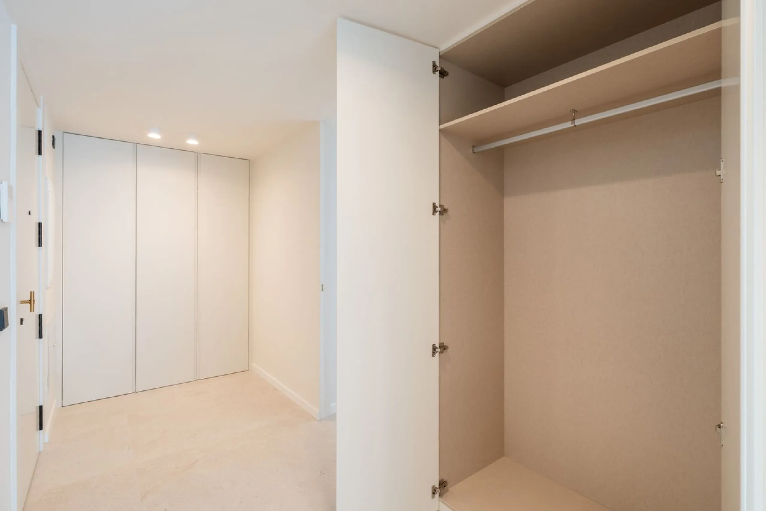 Luxury 3-Bedroom Apartment in the Heart of Marbella – Second Line to the Beach