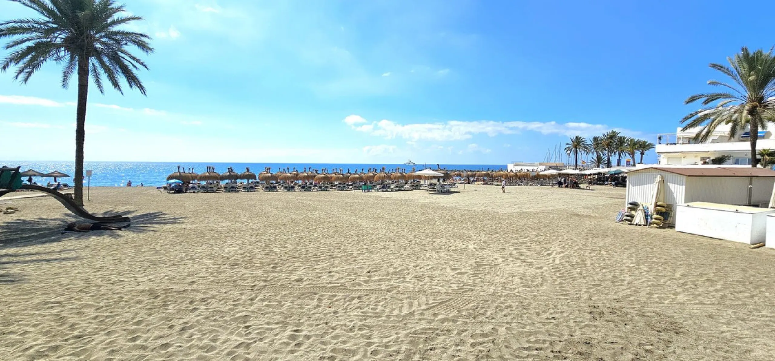 Luxury 3-Bedroom Apartment in the Heart of Marbella – Second Line to the Beach
