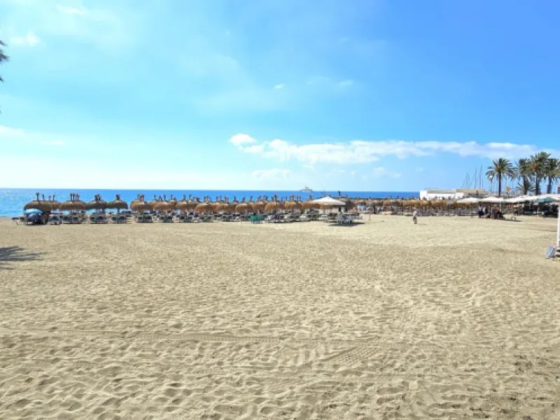 Luxury 3-Bedroom Apartment in the Heart of Marbella – Second Line to the Beach