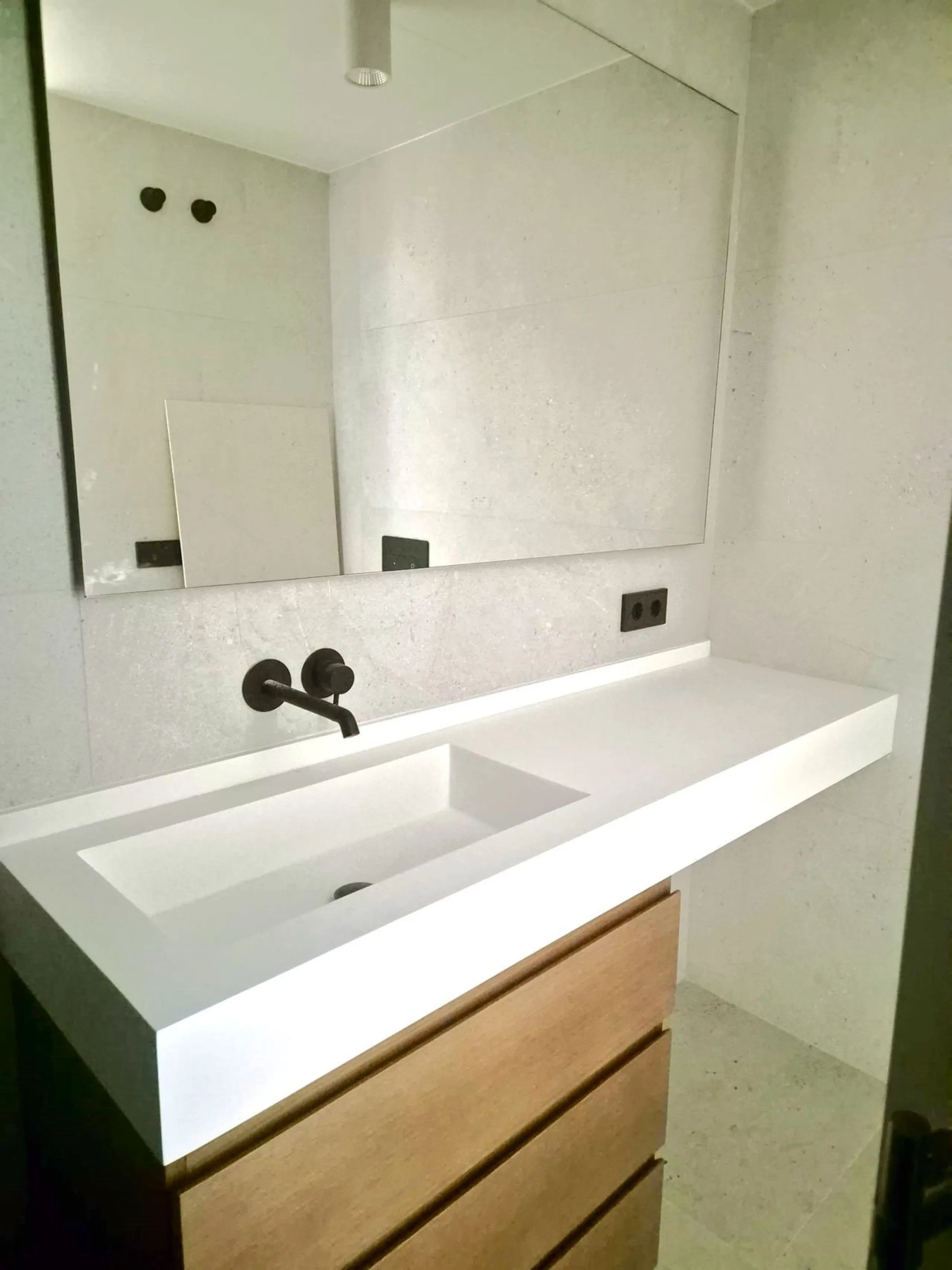 Luxury 3-Bedroom Apartment in the Heart of Marbella – Second Line to the Beach