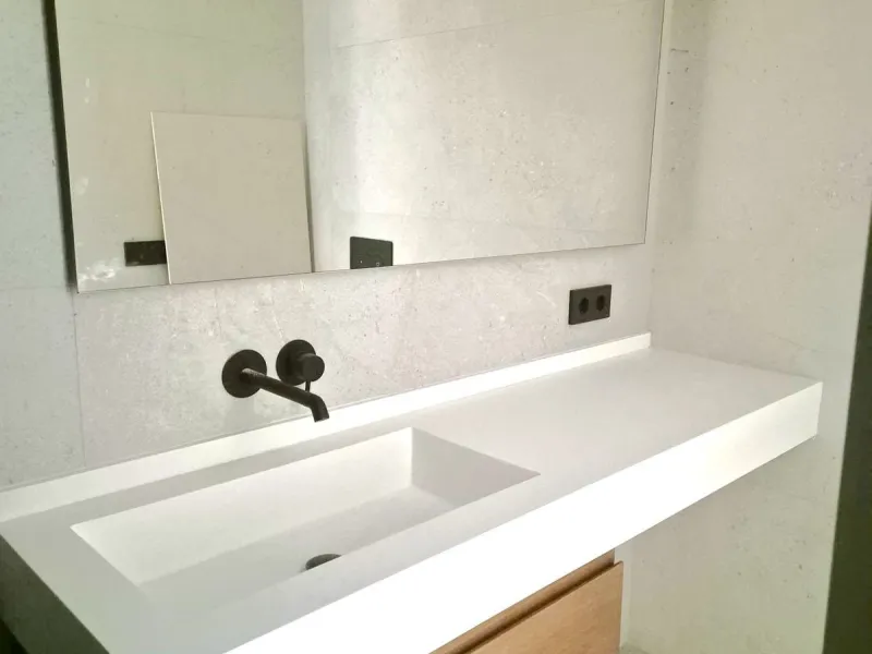 Luxury 3-Bedroom Apartment in the Heart of Marbella – Second Line to the Beach