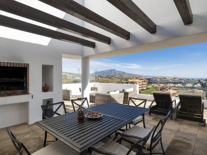 Luxury Penthouse with sea view, located in gated community "Alanda Los Flamingos", Benahavis.