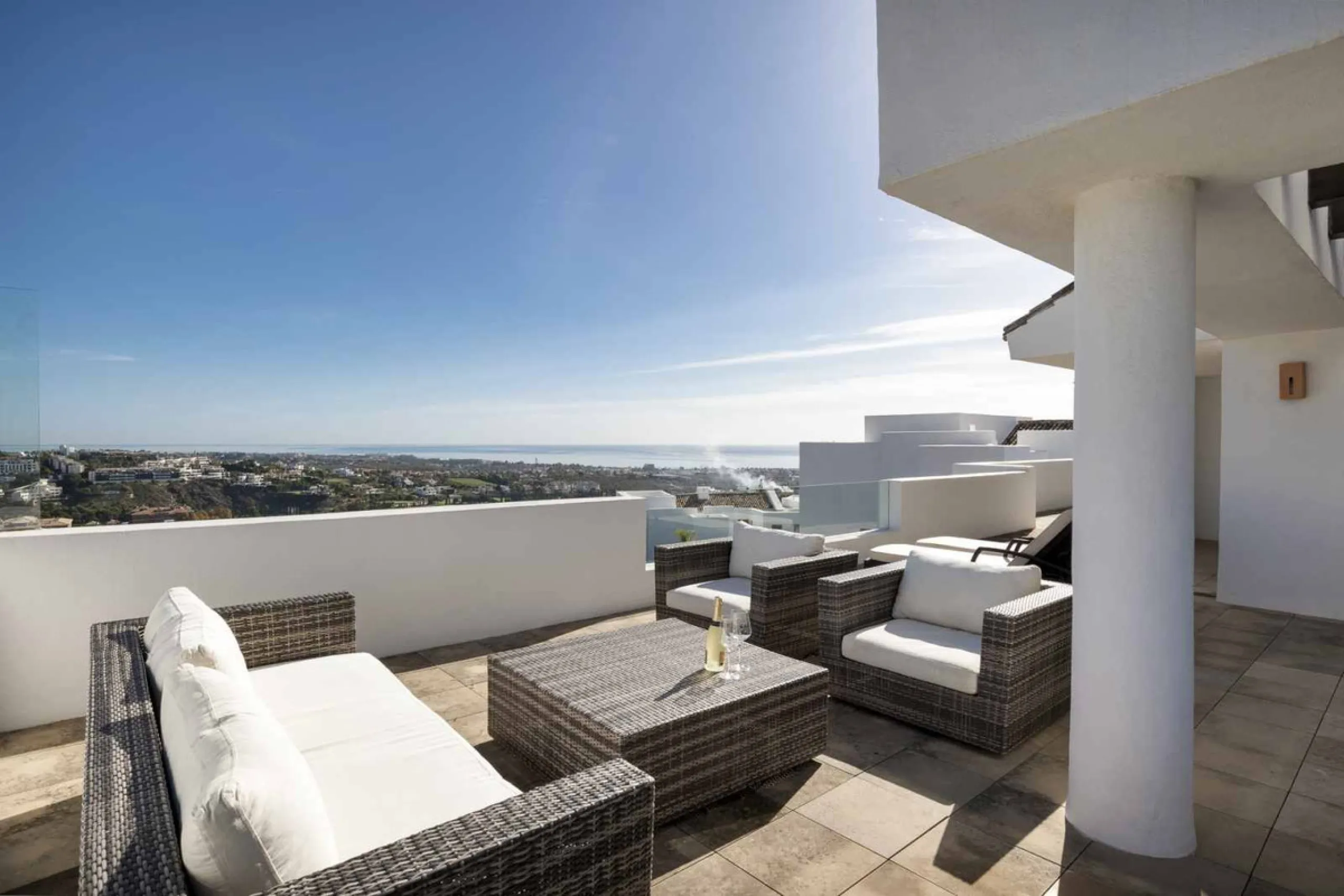 Luxury Penthouse with sea view, located in gated community "Alanda Los Flamingos", Benahavis.
