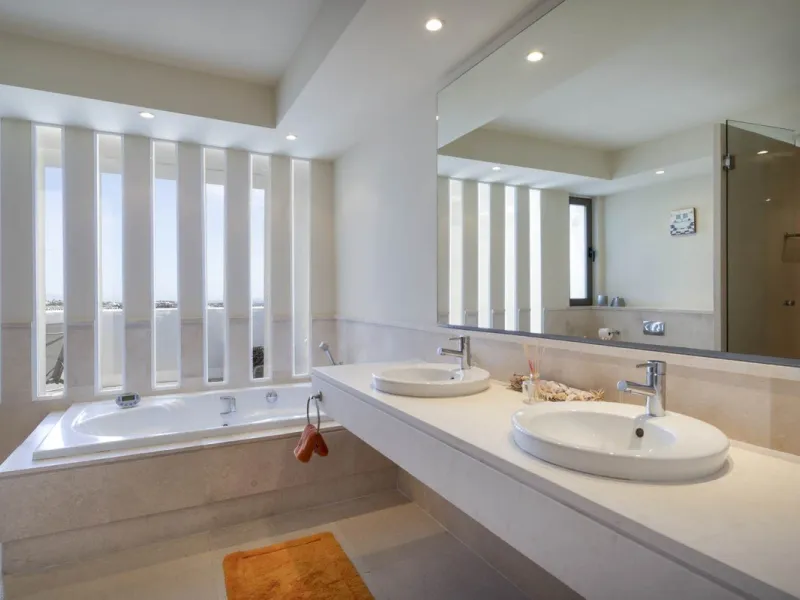 Luxury Penthouse with sea view, located in gated community "Alanda Los Flamingos", Benahavis.