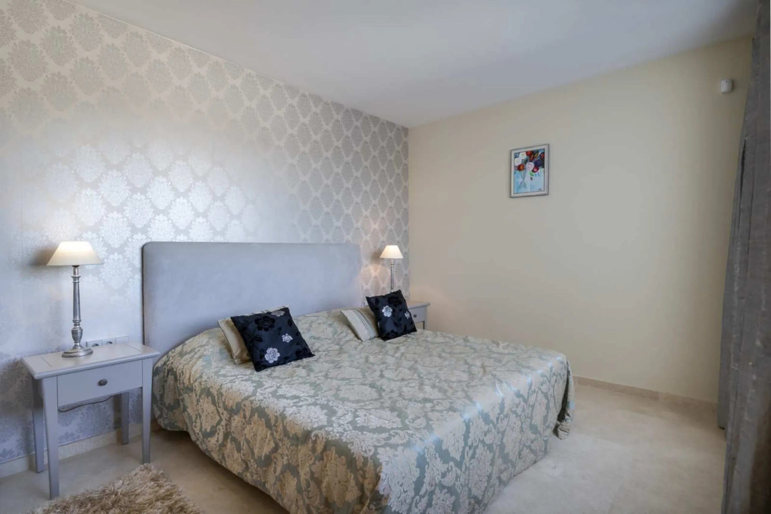 Luxury Penthouse with sea view, located in gated community "Alanda Los Flamingos", Benahavis.