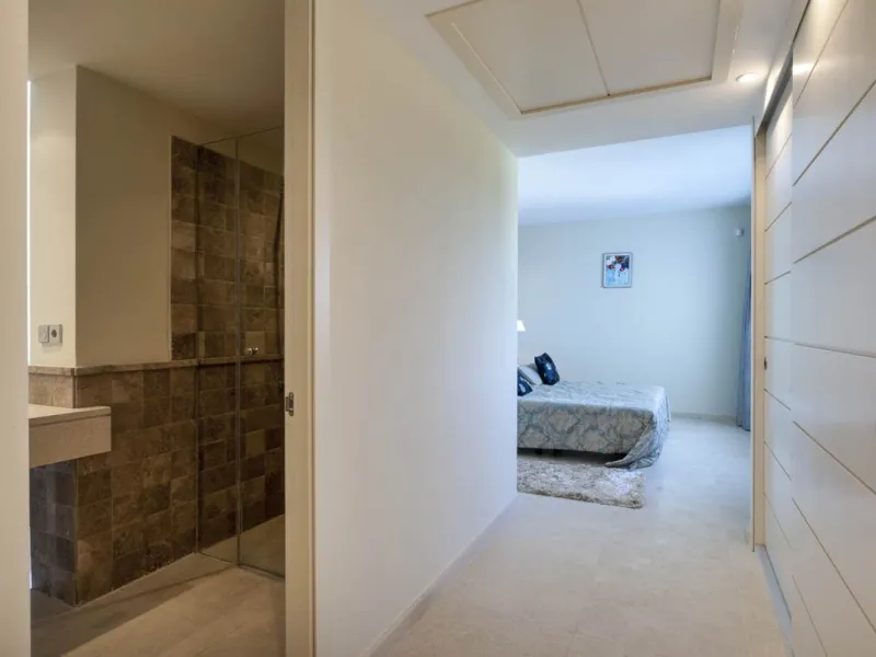 Luxury Penthouse with sea view, located in gated community "Alanda Los Flamingos", Benahavis.