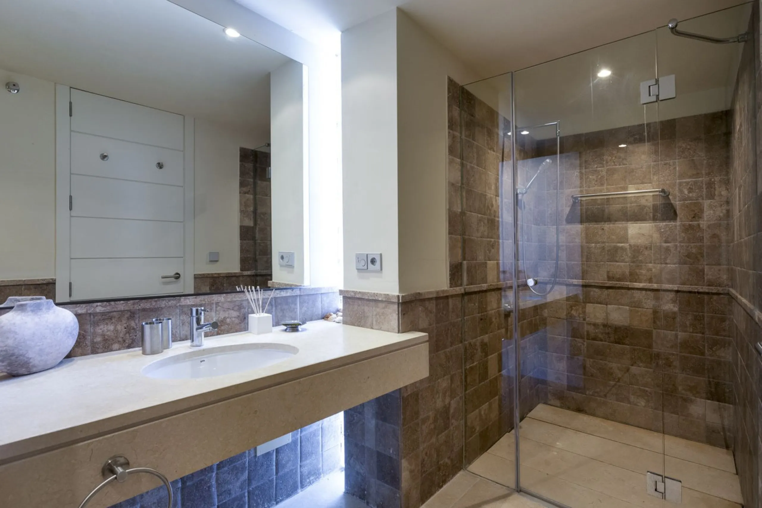 Luxury Penthouse with sea view, located in gated community "Alanda Los Flamingos", Benahavis.