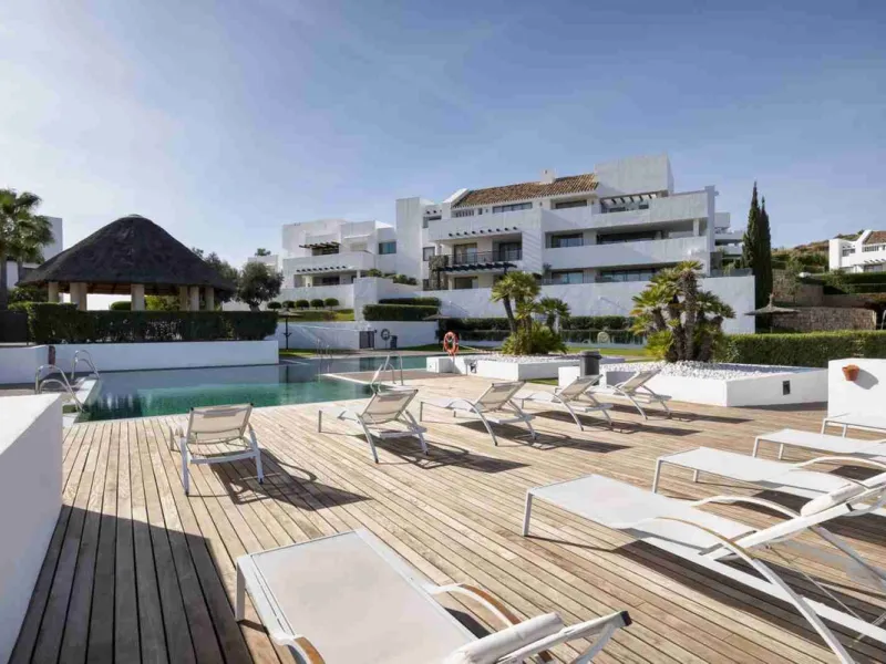 Luxury Penthouse with sea view, located in gated community "Alanda Los Flamingos", Benahavis.