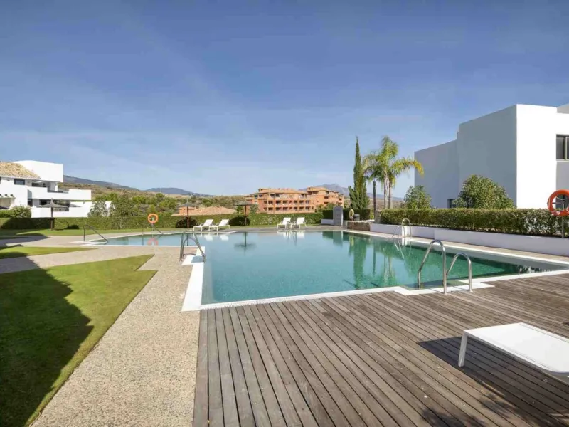 Luxury Penthouse with sea view, located in gated community "Alanda Los Flamingos", Benahavis.