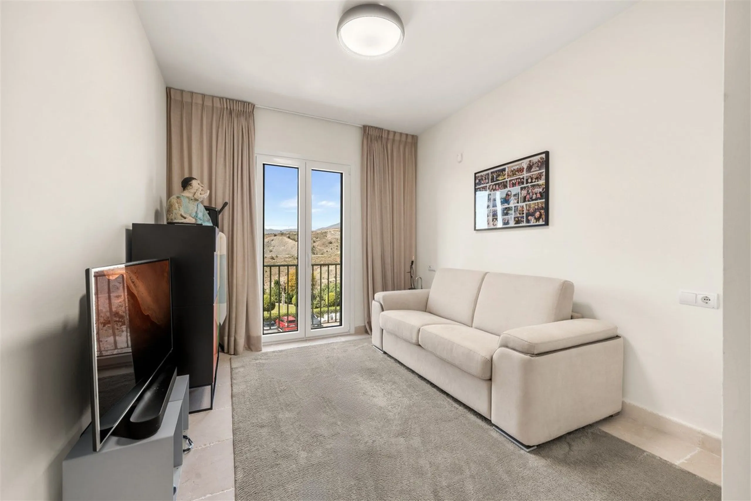 Exceptional panoramic duplex penthouse is located in the prestigious Los Flamingos Golf Resort and offers four bedrooms and two and a half bathrooms, beautifully presented in a refined modern rustic style.