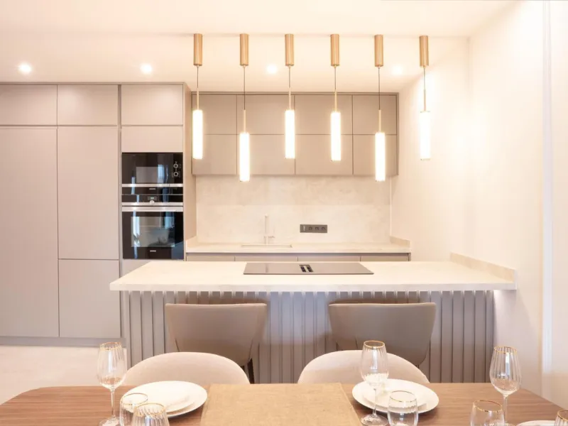 BEACHFRONT 3-BED APARTMENT ON THE NEW GOLDEN MILE