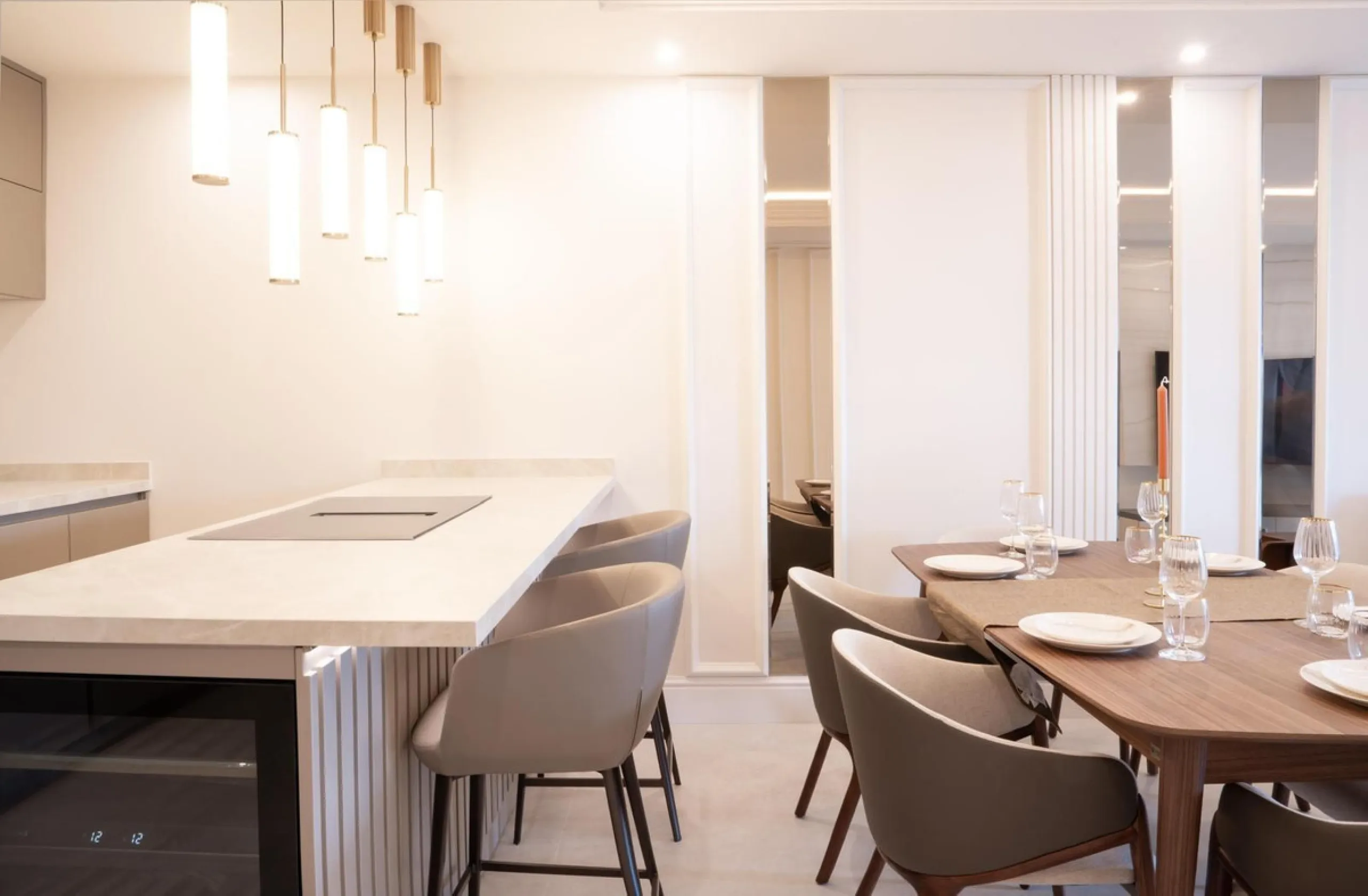 BEACHFRONT 3-BED APARTMENT ON THE NEW GOLDEN MILE