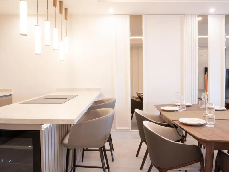 BEACHFRONT 3-BED APARTMENT ON THE NEW GOLDEN MILE
