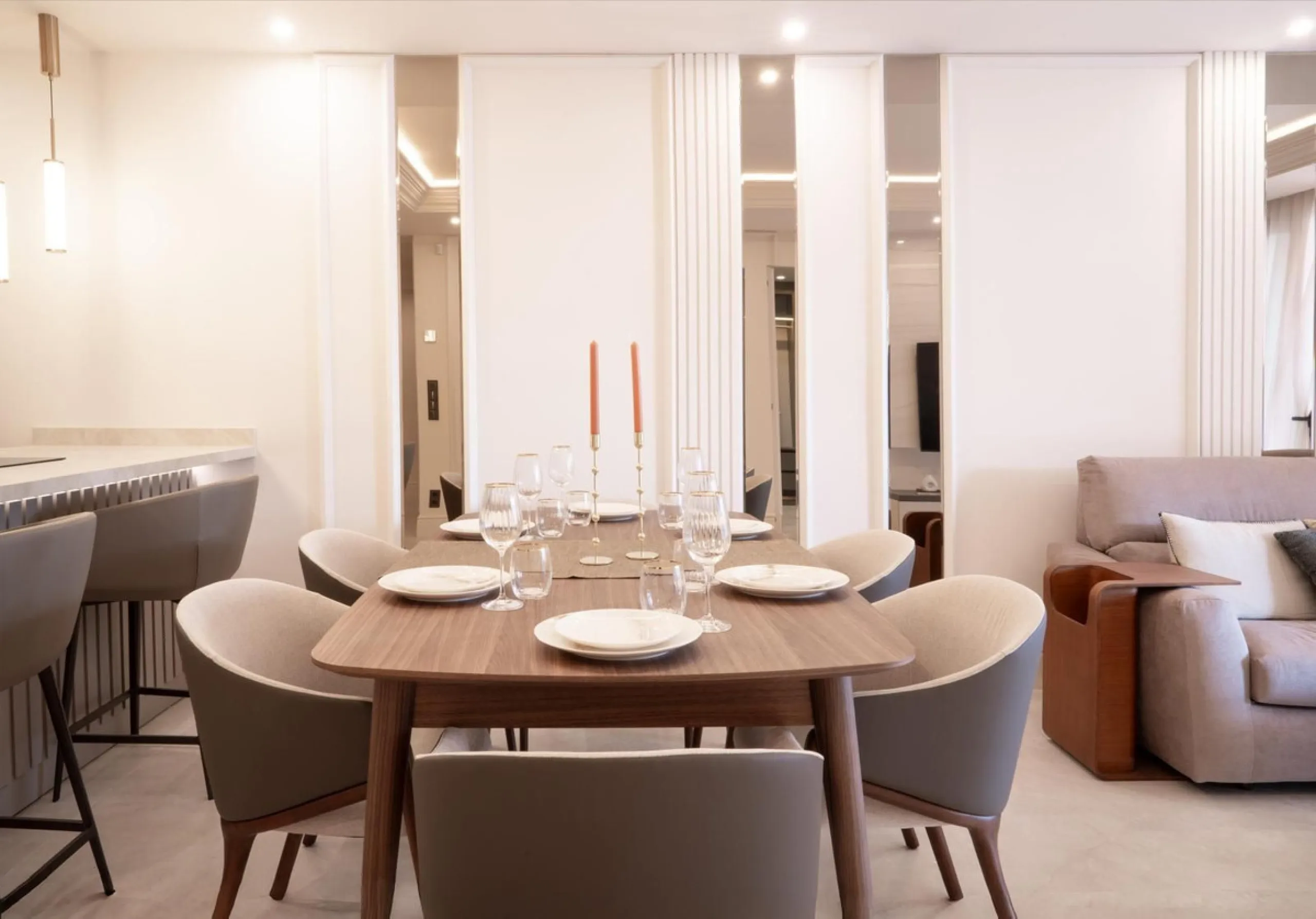 BEACHFRONT 3-BED APARTMENT ON THE NEW GOLDEN MILE