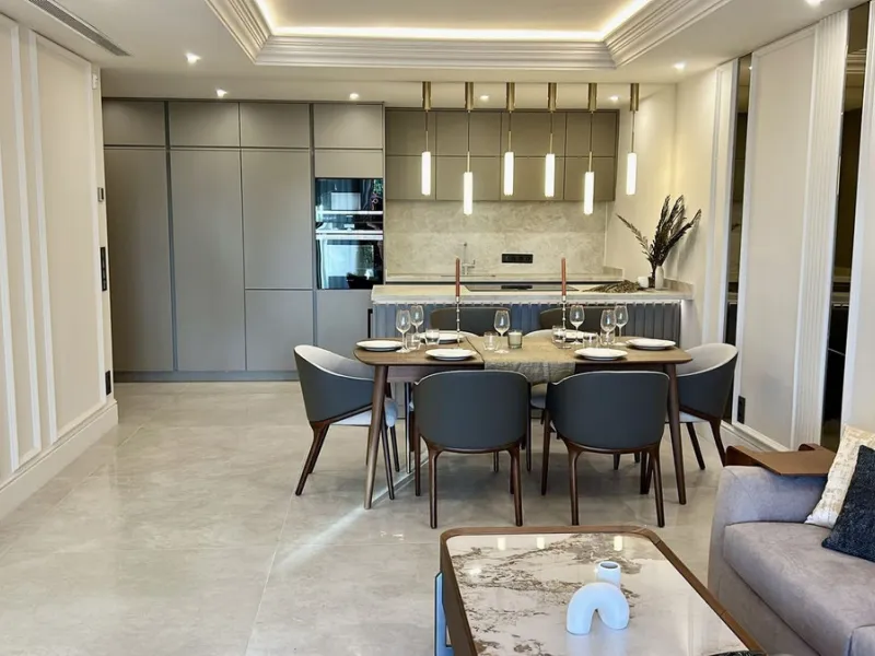 BEACHFRONT 3-BED APARTMENT ON THE NEW GOLDEN MILE