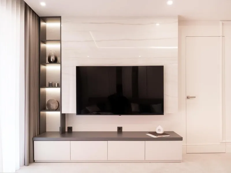 BEACHFRONT 3-BED APARTMENT ON THE NEW GOLDEN MILE