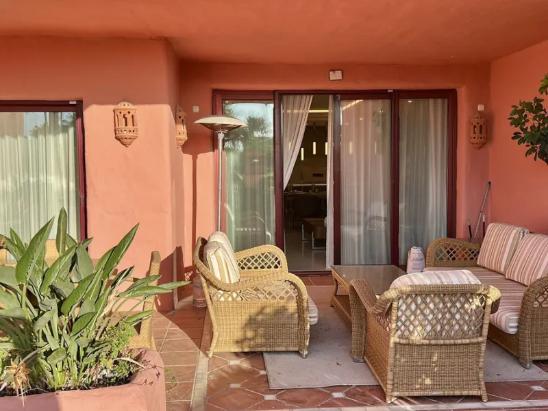 BEACHFRONT 3-BED APARTMENT ON THE NEW GOLDEN MILE