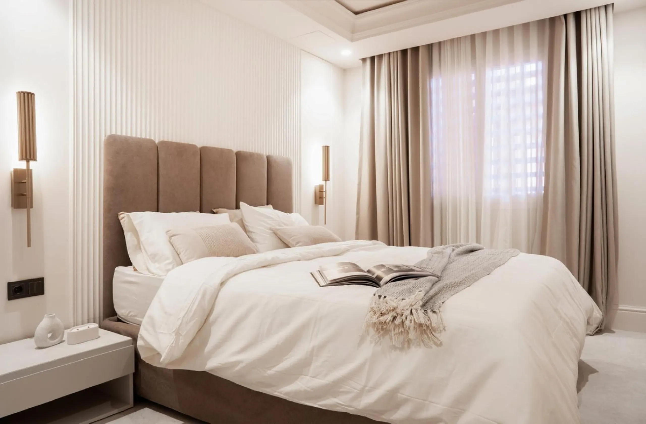BEACHFRONT 3-BED APARTMENT ON THE NEW GOLDEN MILE