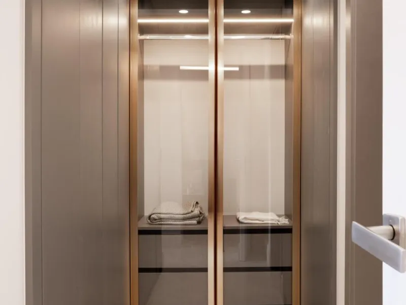 BEACHFRONT 3-BED APARTMENT ON THE NEW GOLDEN MILE