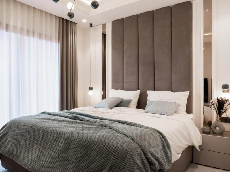 BEACHFRONT 3-BED APARTMENT ON THE NEW GOLDEN MILE