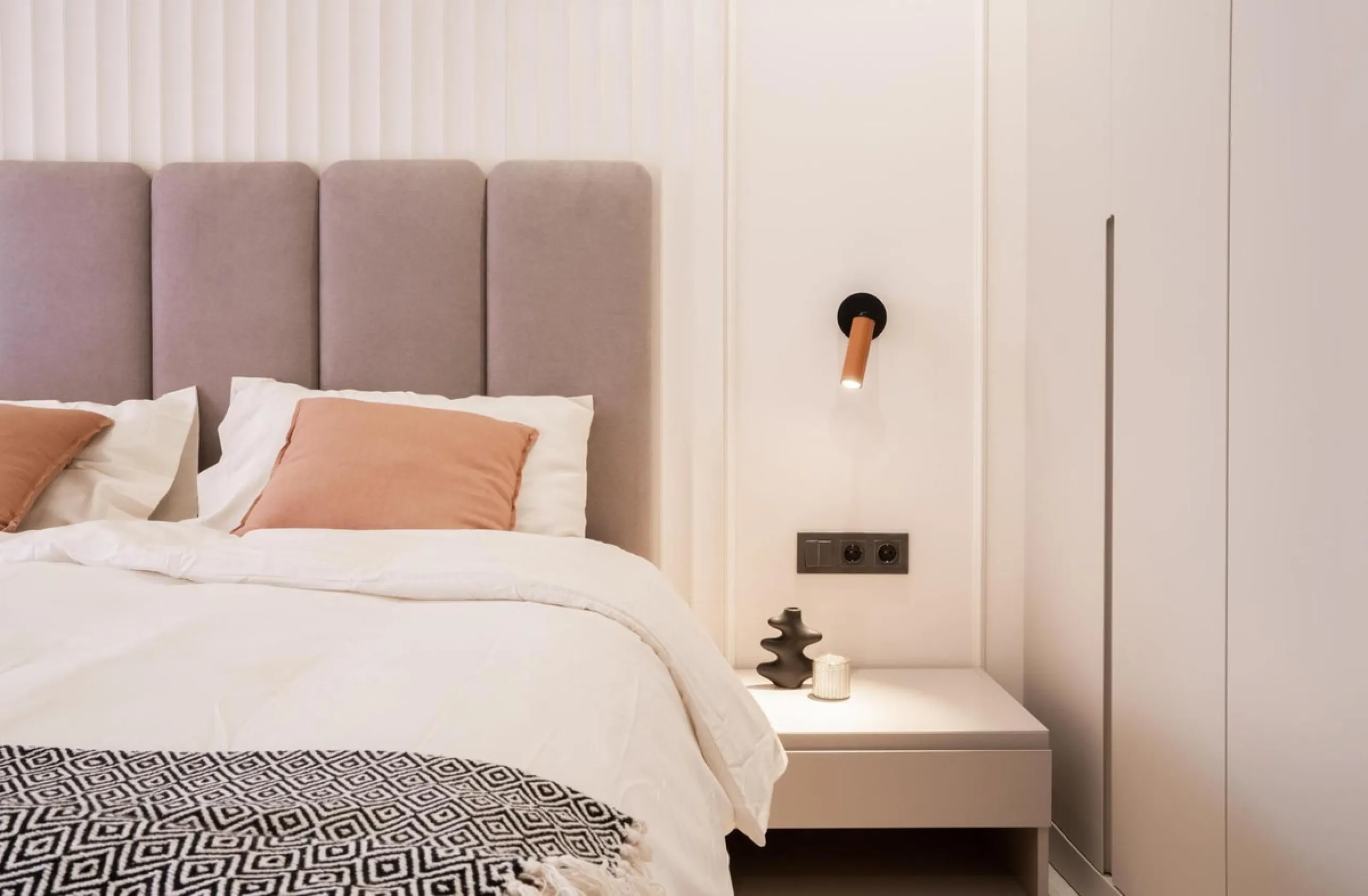 BEACHFRONT 3-BED APARTMENT ON THE NEW GOLDEN MILE