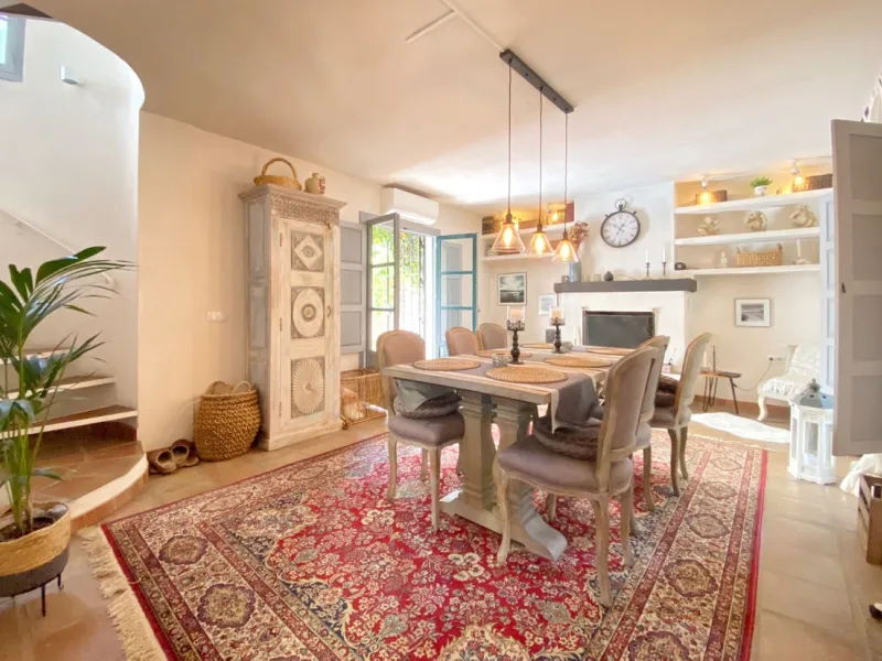 La Virginia, a picturesque, rustic-style residential development that recreates all the traditional charm of an Andalusian village.