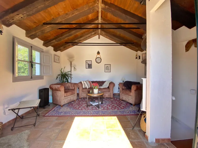 House - Semi-Detached House в продаже в Marbella, Málaga. В доме 3 спален и 2 ванных комнат. Площадь дома 107 м². Площадь участка 125 м²