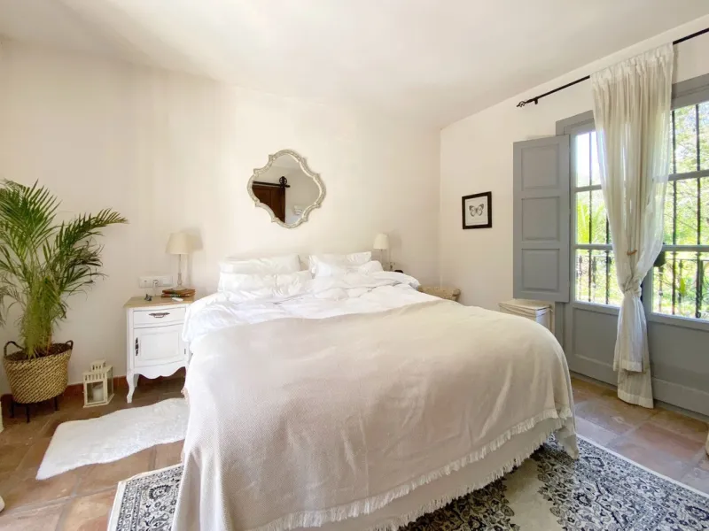 House - Semi-Detached House в продаже в Marbella, Málaga. В доме 3 спален и 2 ванных комнат. Площадь дома 107 м². Площадь участка 125 м²