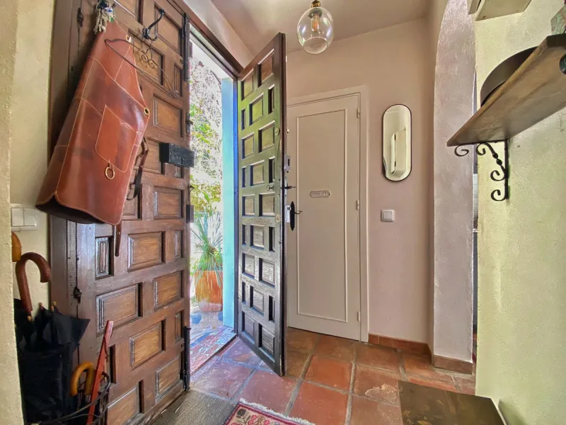 House - Semi-Detached House в продаже в Marbella, Málaga. В доме 3 спален и 2 ванных комнат. Площадь дома 107 м². Площадь участка 125 м²