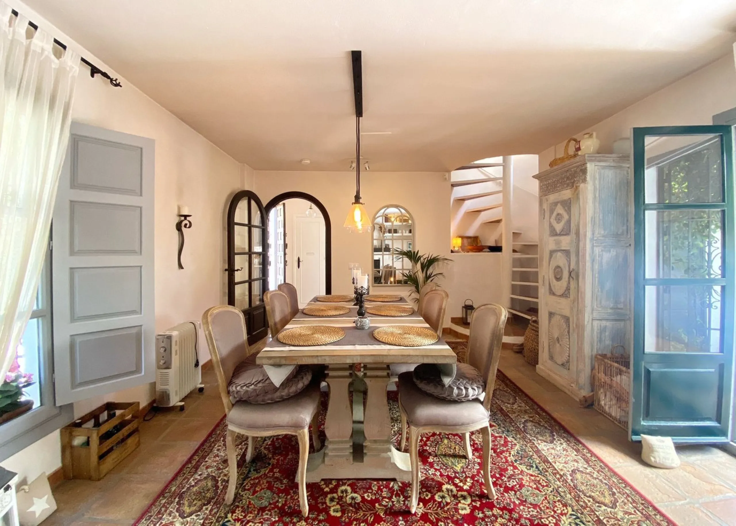 House - Semi-Detached House в продаже в Marbella, Málaga. В доме 3 спален и 2 ванных комнат. Площадь дома 107 м². Площадь участка 125 м²
