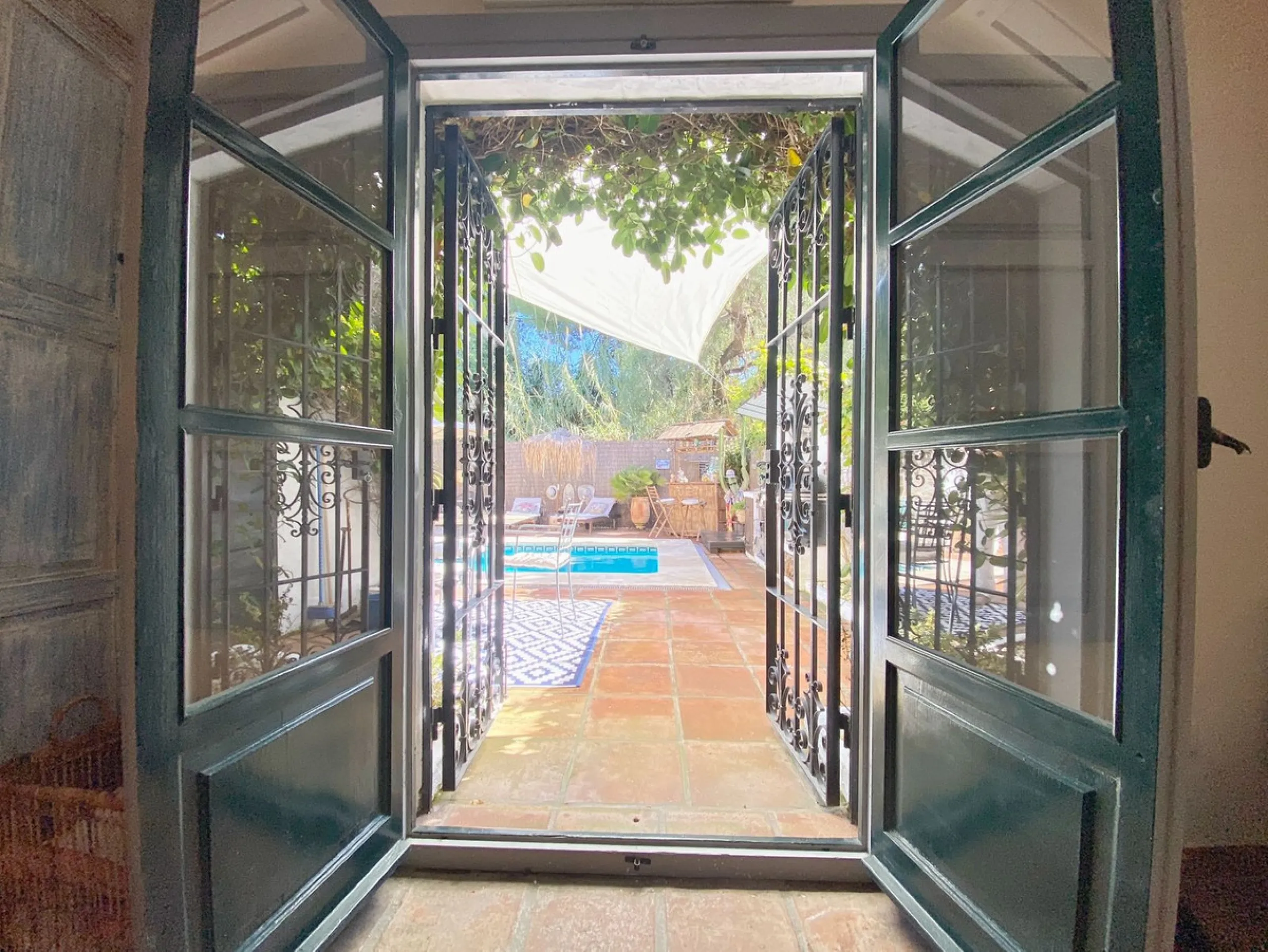 House - Semi-Detached House в продаже в Marbella, Málaga. В доме 3 спален и 2 ванных комнат. Площадь дома 107 м². Площадь участка 125 м²