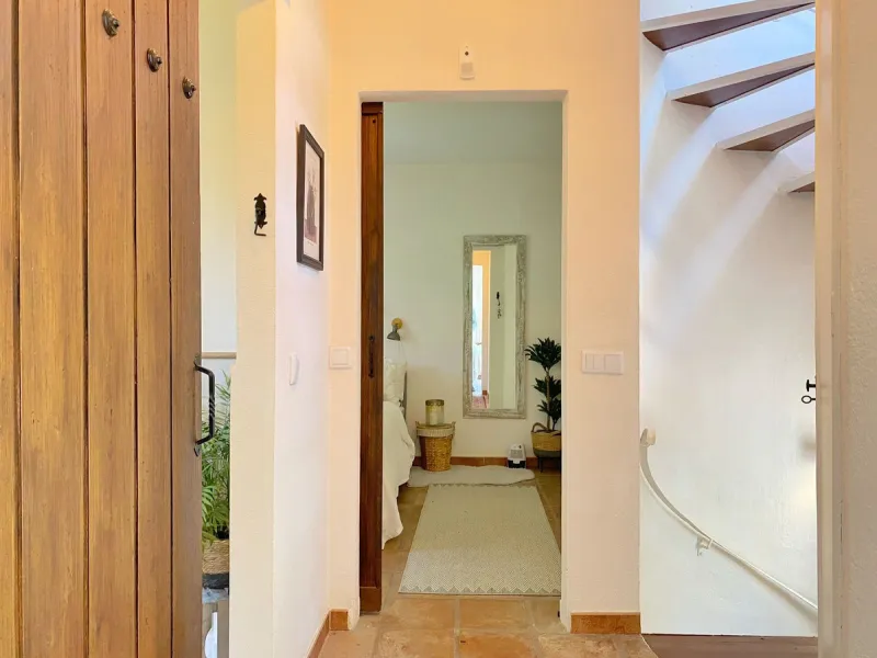 House - Semi-Detached House в продаже в Marbella, Málaga. В доме 3 спален и 2 ванных комнат. Площадь дома 107 м². Площадь участка 125 м²