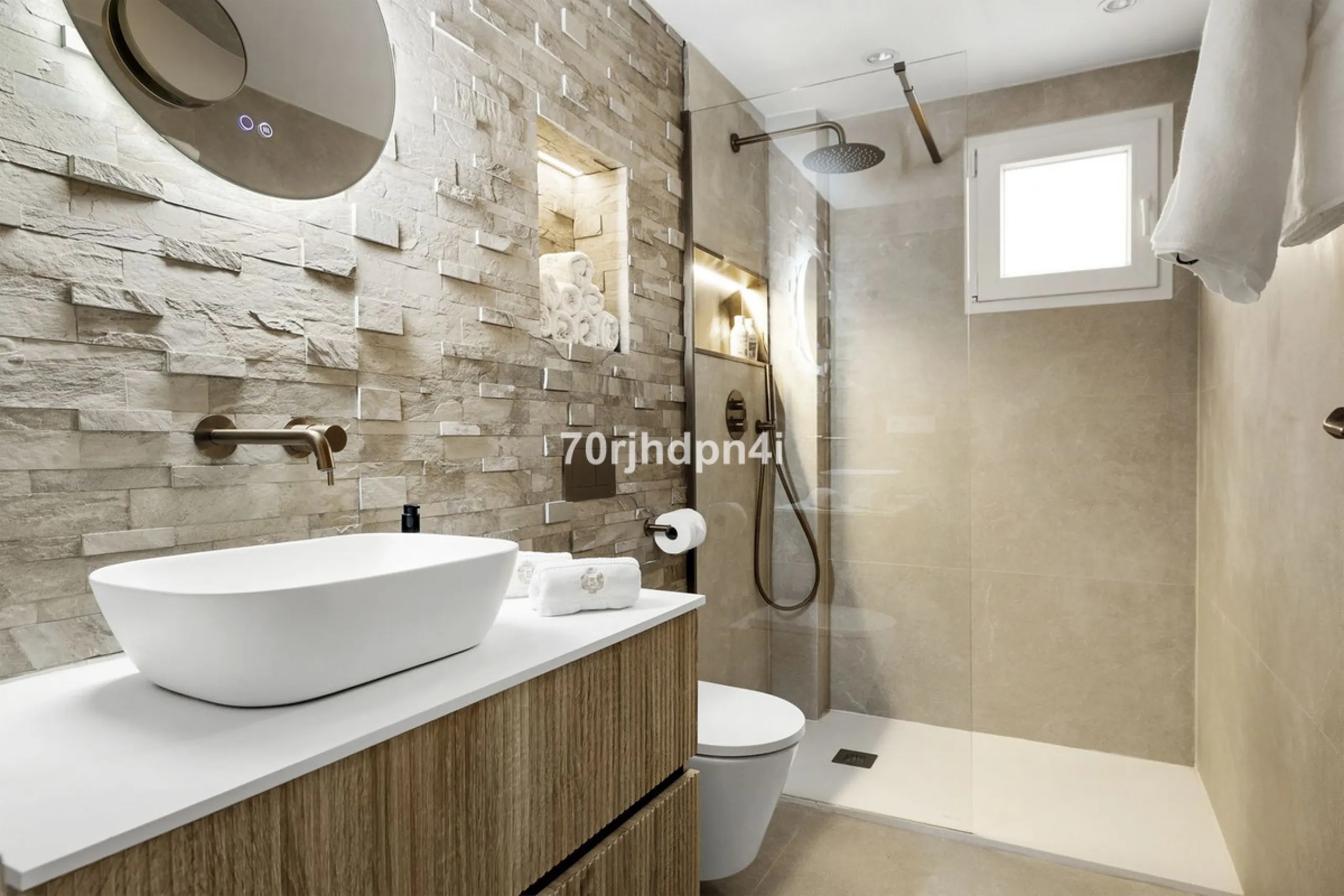 Fully Renovated Ground Floor Apartment in a Prime Location in Nueva Andalucía
