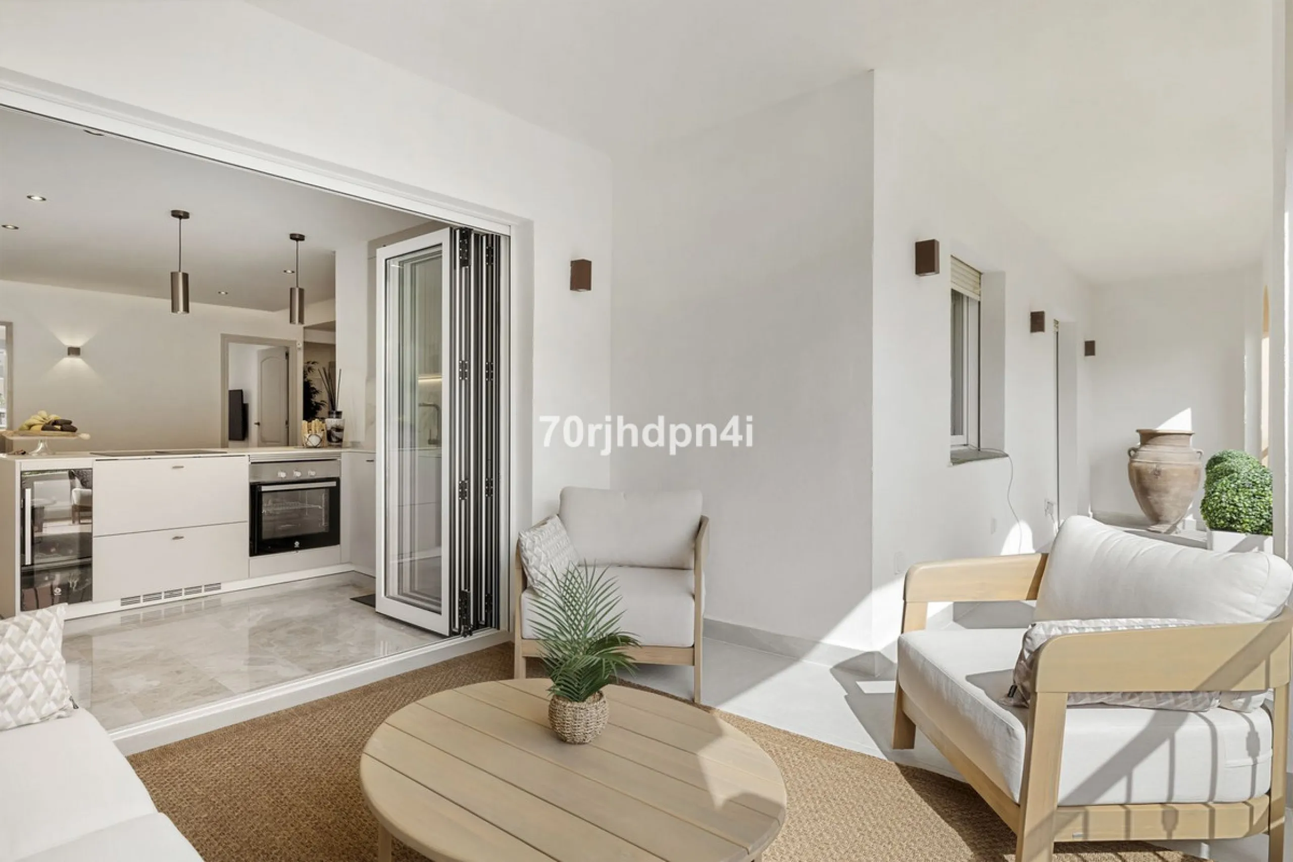 Fully Renovated Ground Floor Apartment in a Prime Location in Nueva Andalucía