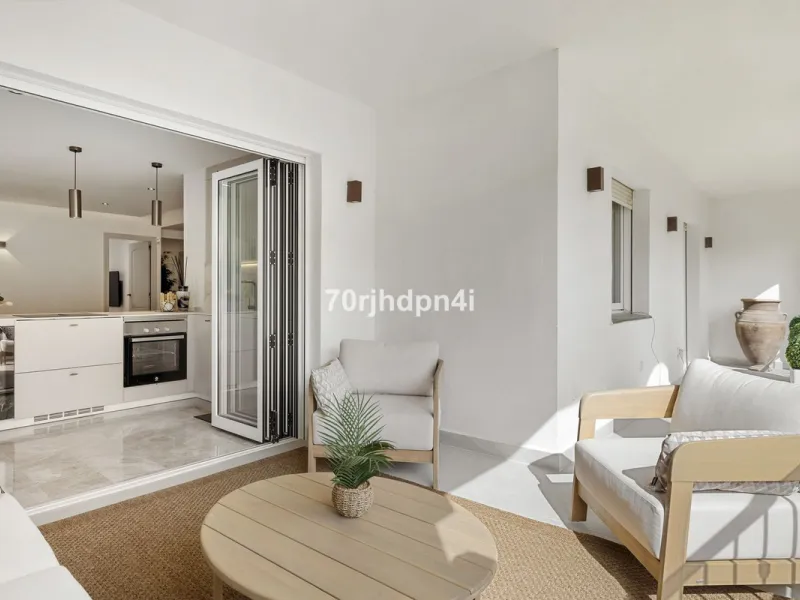 Fully Renovated Ground Floor Apartment in a Prime Location in Nueva Andalucía