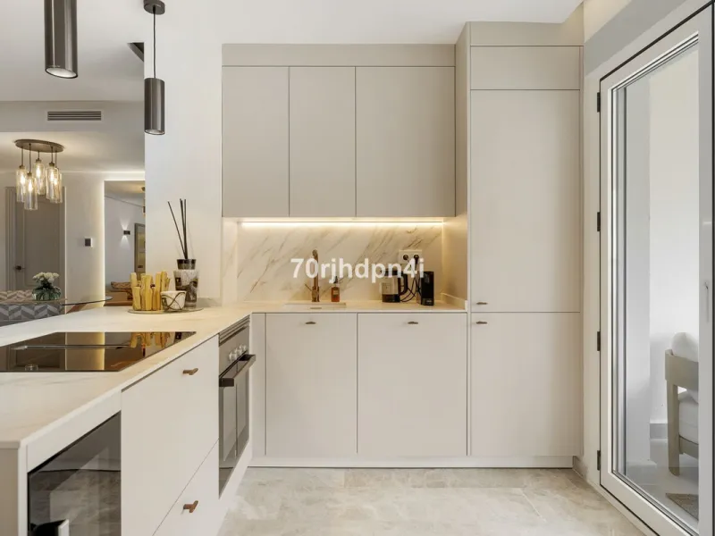 Fully Renovated Ground Floor Apartment in a Prime Location in Nueva Andalucía