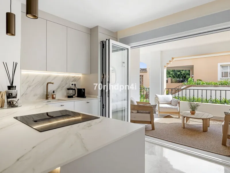 Fully Renovated Ground Floor Apartment in a Prime Location in Nueva Andalucía
