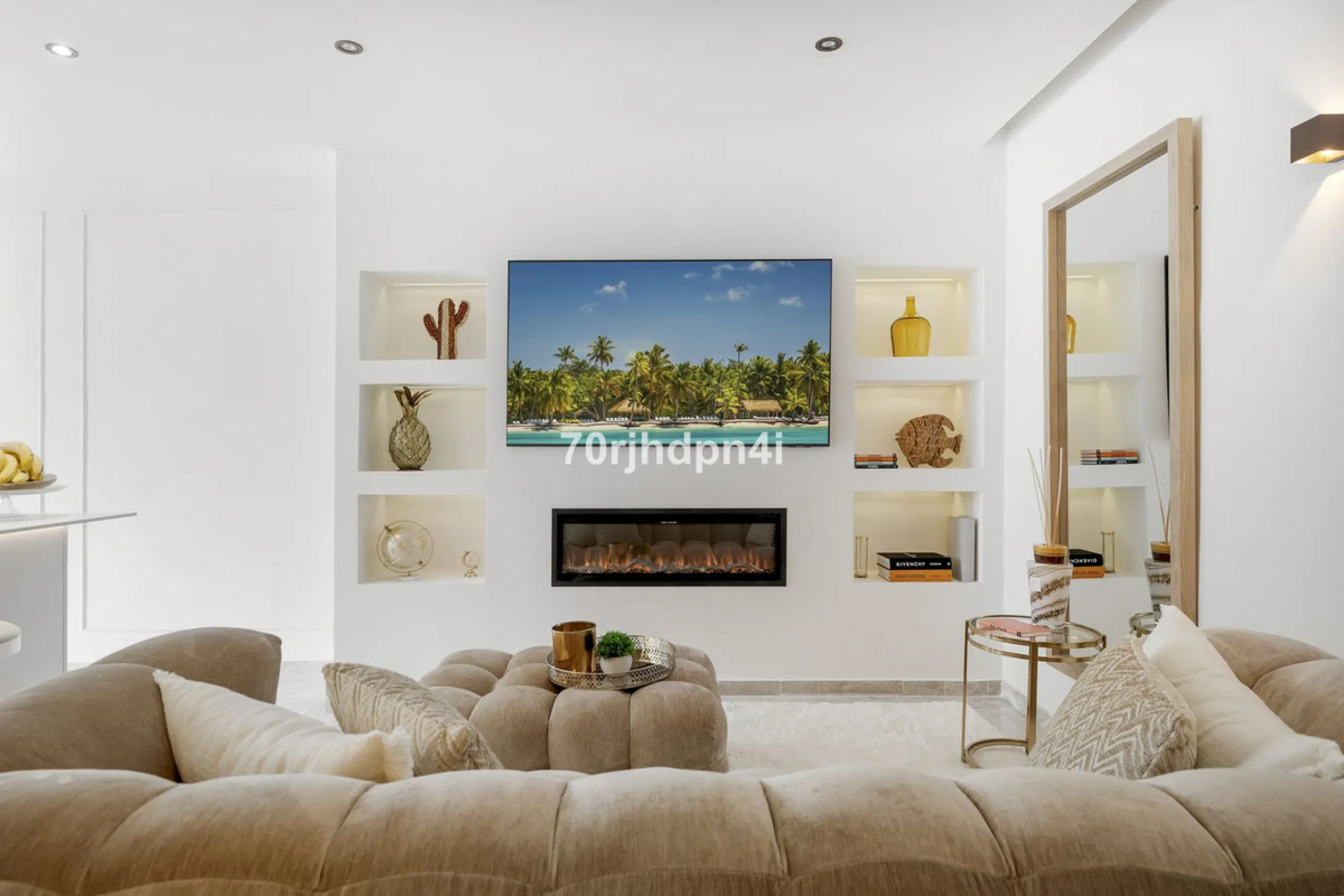 Fully Renovated Ground Floor Apartment in a Prime Location in Nueva Andalucía