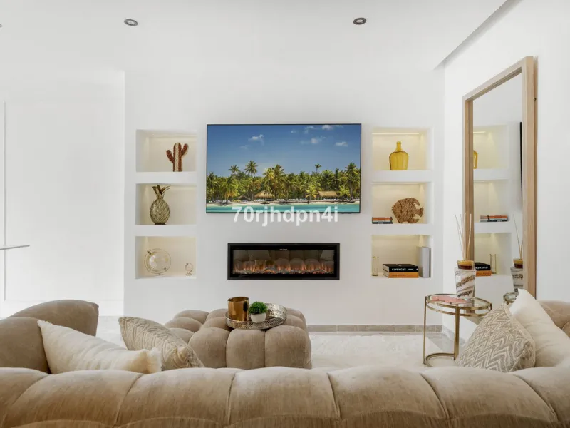 Fully Renovated Ground Floor Apartment in a Prime Location in Nueva Andalucía