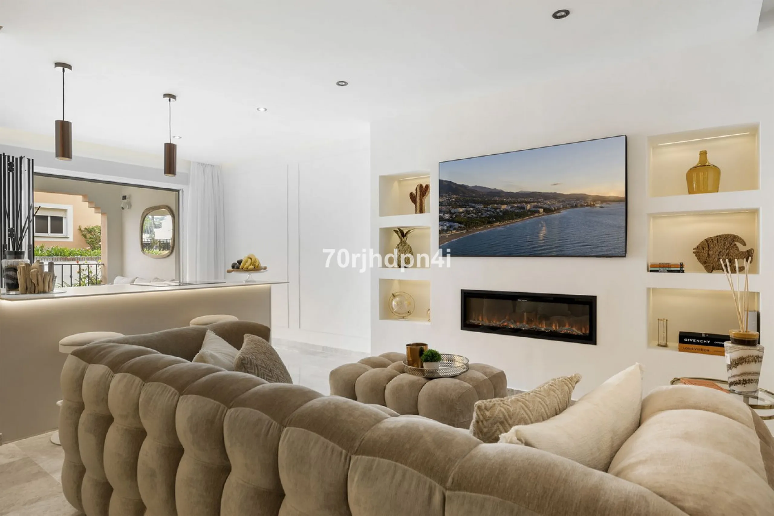 Fully Renovated Ground Floor Apartment in a Prime Location in Nueva Andalucía